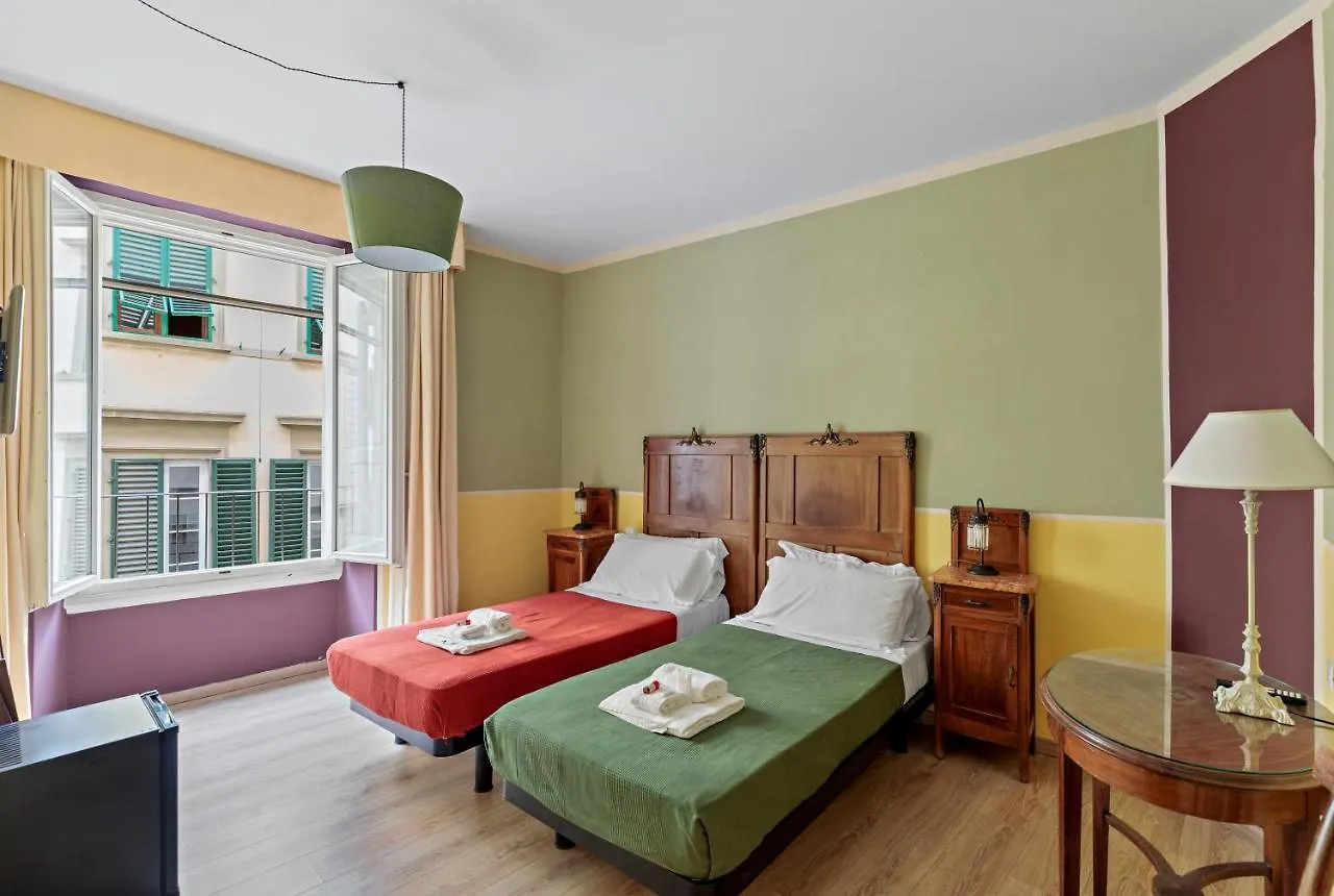 Hotel Azzi Florenz 3*,