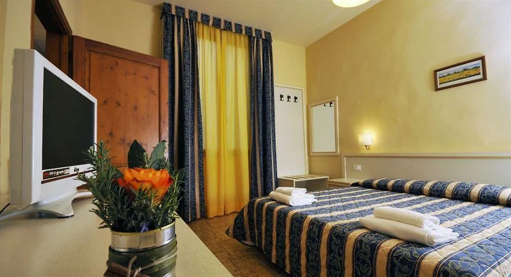 ***  פירנצה Hotel Azzi איטליה