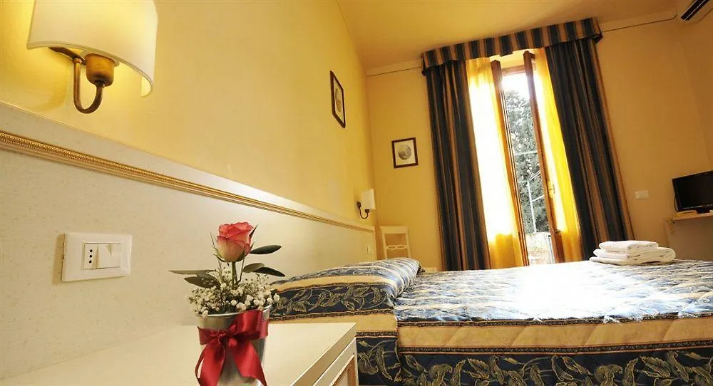 ***  פירנצה Hotel Azzi איטליה