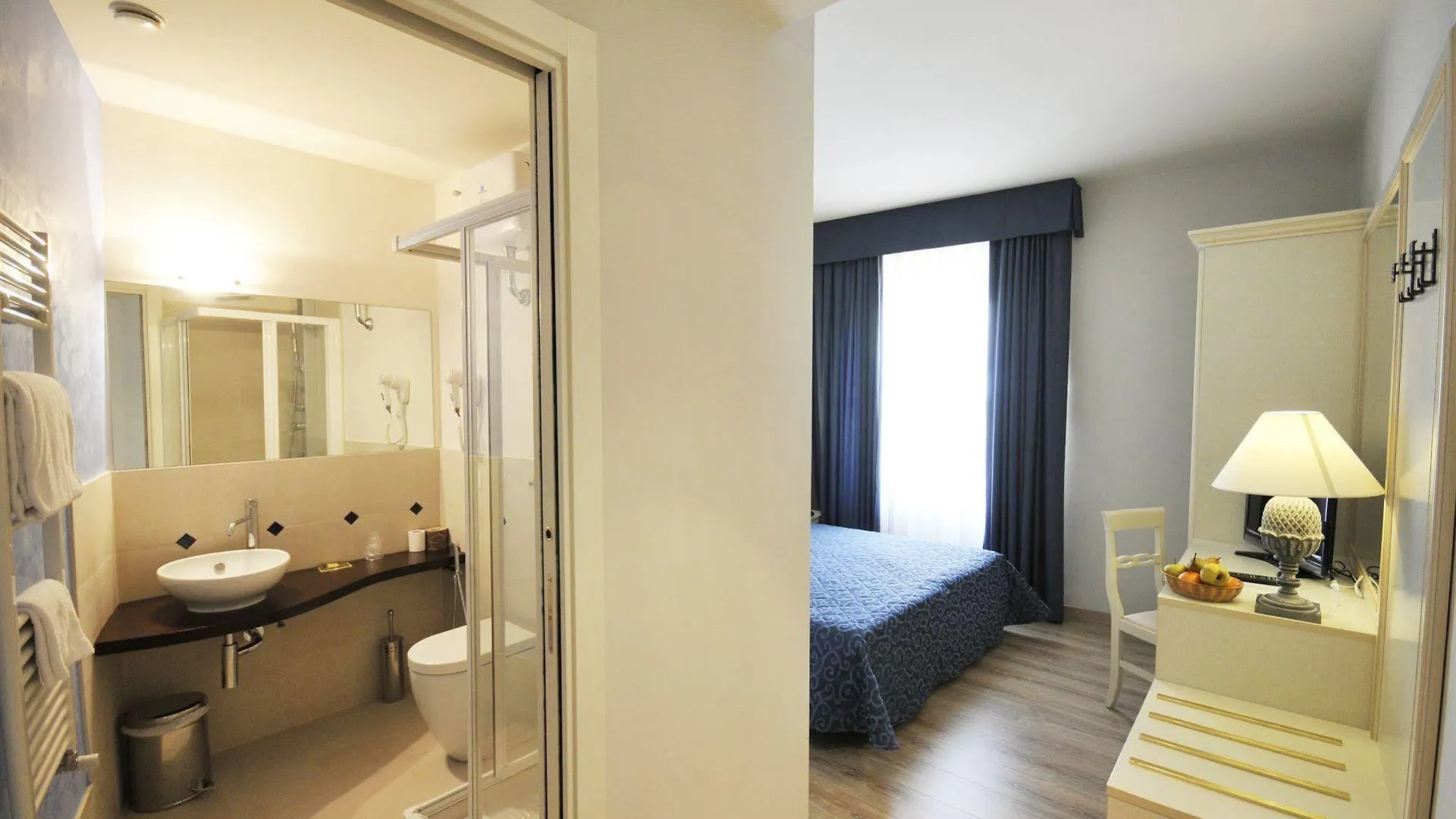 Hotel Azzi Florenz